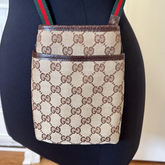 Gucci Crossbody Pouch - Picture 2 of 16